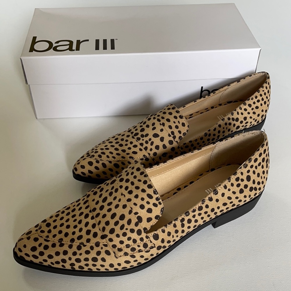 New! Size 8 Leopard pointed toe loafers